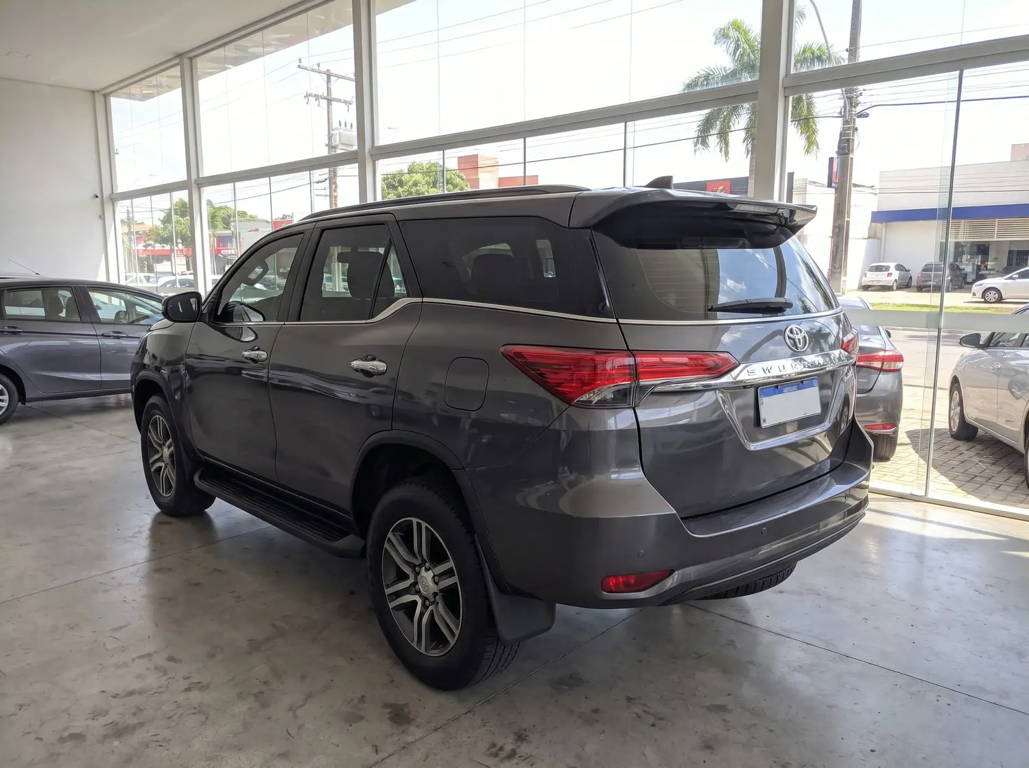 Toyota SW4 SRX 4x4, foto 3 de 4